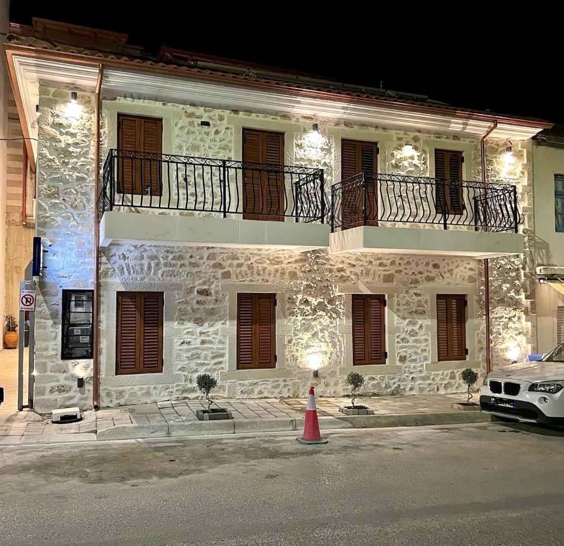 Elpis Guest House Himare Exterior photo